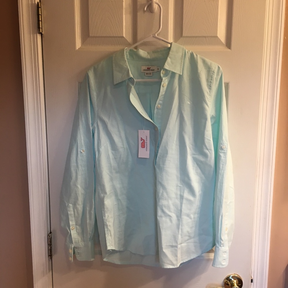Vineyard Vines Blue button down. Size 12. NEW!
